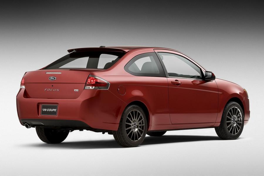  Ford Focus SES Coupe 2009 года  (фото 3 из 39)